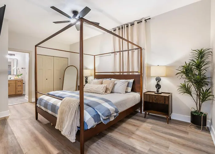 Elevated Gem - Sleeps 12 - 20 Mins To Downtown Chicago