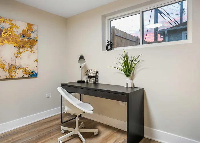 Elevated Gem - Sleeps 12 - 20 Mins To Downtown Chicago *